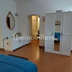 Rent 1 bedroom apartment of 55 m² in Florence