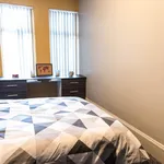 Rent 9 bedroom house in Leeds