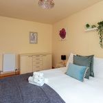 Rent 4 bedroom flat of 88 m² in Edinburgh