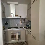 Affitto 3 camera appartamento di 80 m² in Bologna