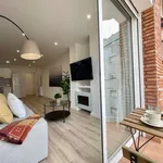 Rent 5 bedroom apartment of 80 m² in Barcelona