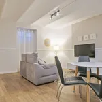 Rent 2 bedroom apartment of 560 m² in Barcelona