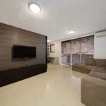 Rent 1 bedroom apartment in Windsor