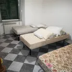 Rent 5 bedroom apartment of 120 m² in Genova