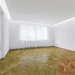 Pronajměte si 6 ložnic/e byt o rozloze 142 m² v Prague