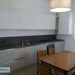 Affitto 3 camera casa di 122 m² in Bergamo