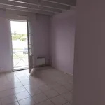 Rent 3 bedroom apartment of 72 m² in Échillais