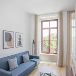 Rent 1 bedroom apartment of 50 m² in Porto