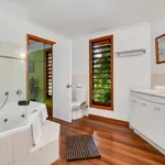 Rent 4 bedroom house in Palm Cove