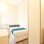 Rent a room of 80 m² in madrid