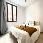 Rent 5 bedroom apartment in Valencia