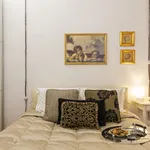 Rent 1 bedroom apartment of 50 m² in Florence