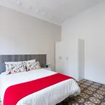 Rent 5 bedroom apartment in Barcelona