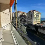 Affitto 5 camera appartamento di 100 m² in Savona