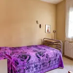 Rent 4 bedroom apartment in Barcelona