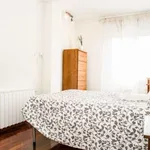 Rent a room of 80 m² in barcelona