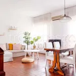 Rent 2 bedroom apartment of 105 m² in Milano