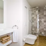 Rent 1 bedroom apartment of 603 m² in Valencia