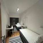 Rent 3 bedroom apartment of 130 m² in Lisbon