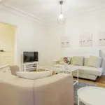 Appartement de 667 m² avec 2 chambre(s) en location à Paris