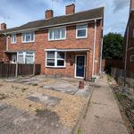 Rent 3 bedroom flat in East Midlands