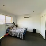 Rent 4 bedroom house of 751 m² in Moranbah