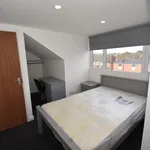 Rent 4 bedroom apartment in West Midlands