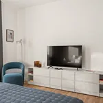 Rent 5 bedroom apartment of 66 m² in Berlin