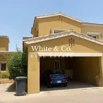 Rent 2 bedroom house of 207 m² in Dubai