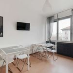 Camera di 304 m² a Milano