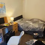 Rent 6 bedroom house in Leeds