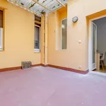 Rent a room of 200 m² in madrid