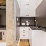 Rent 1 bedroom apartment of 70 m² in lisbon