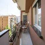 Rent a room of 160 m² in Valencia