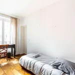 Appartement de 72 m² avec 2 chambre(s) en location à paris