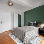 Miete 5 Schlafzimmer wohnung von 15 m² in Frankfurt