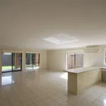 Rent 4 bedroom house in Cranbourne North