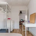 Rent a room of 100 m² in valencia