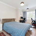 Rent 3 bedroom flat in Manchester