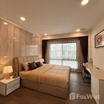 Rent 4 bedroom house of 302 m² in Bangkok