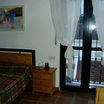 Alquilo 3 dormitorio casa de 150 m² en Huelva']