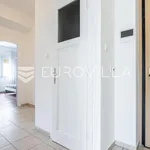 Rent 2 bedroom apartment of 85 m² in Split