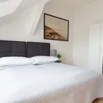 Rent 5 bedroom apartment of 75 m² in Wien