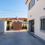 Rent 3 bedroom house of 185 m² in Lisbon