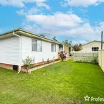 Rent 3 bedroom house of 436 m² in  South Tamworth NSW 2340                        