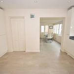 Rent 4 bedroom house of 249 m² in Loughton
