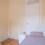 Rent a room in lisbon