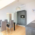 Pronajměte si 2 ložnic/e byt o rozloze 74 m² v mesto