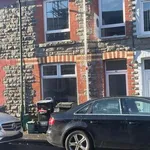 Rent 3 bedroom flat in Wales