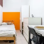 Rent a room of 400 m² in barcelona